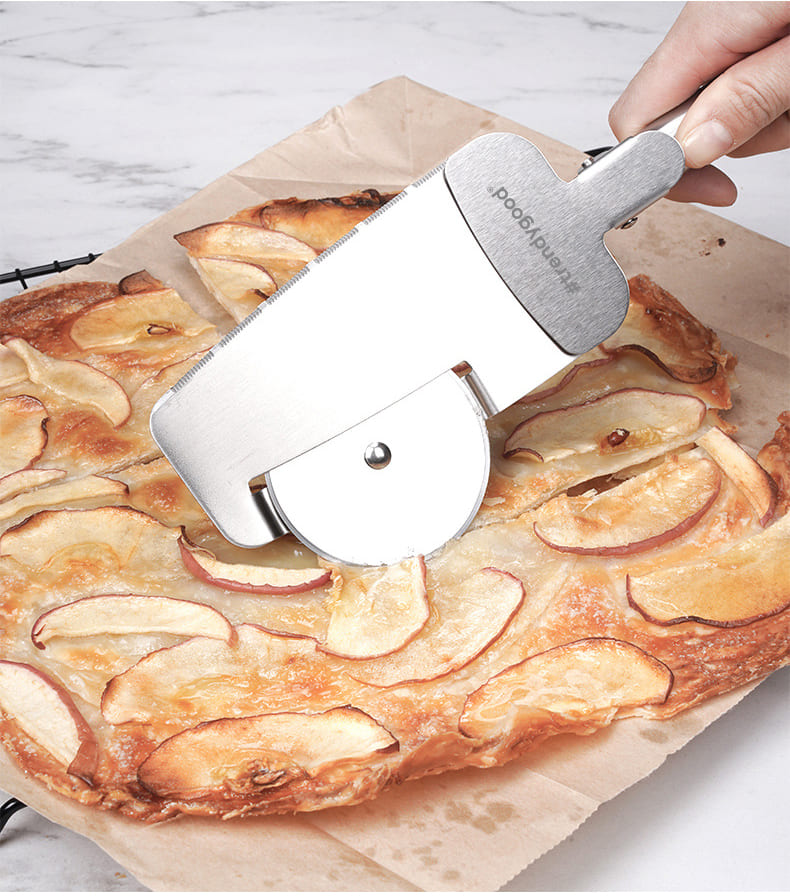 Cortador de pizza con tijeras y espátula TK24074